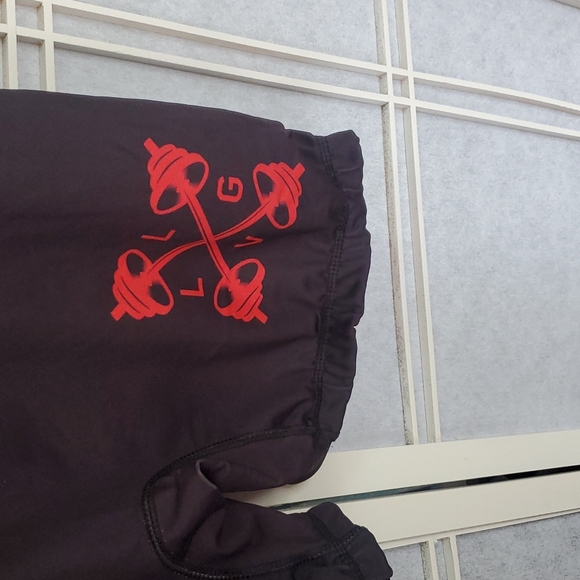 Live Large Singlet Gorilla - Picture 5 of 6